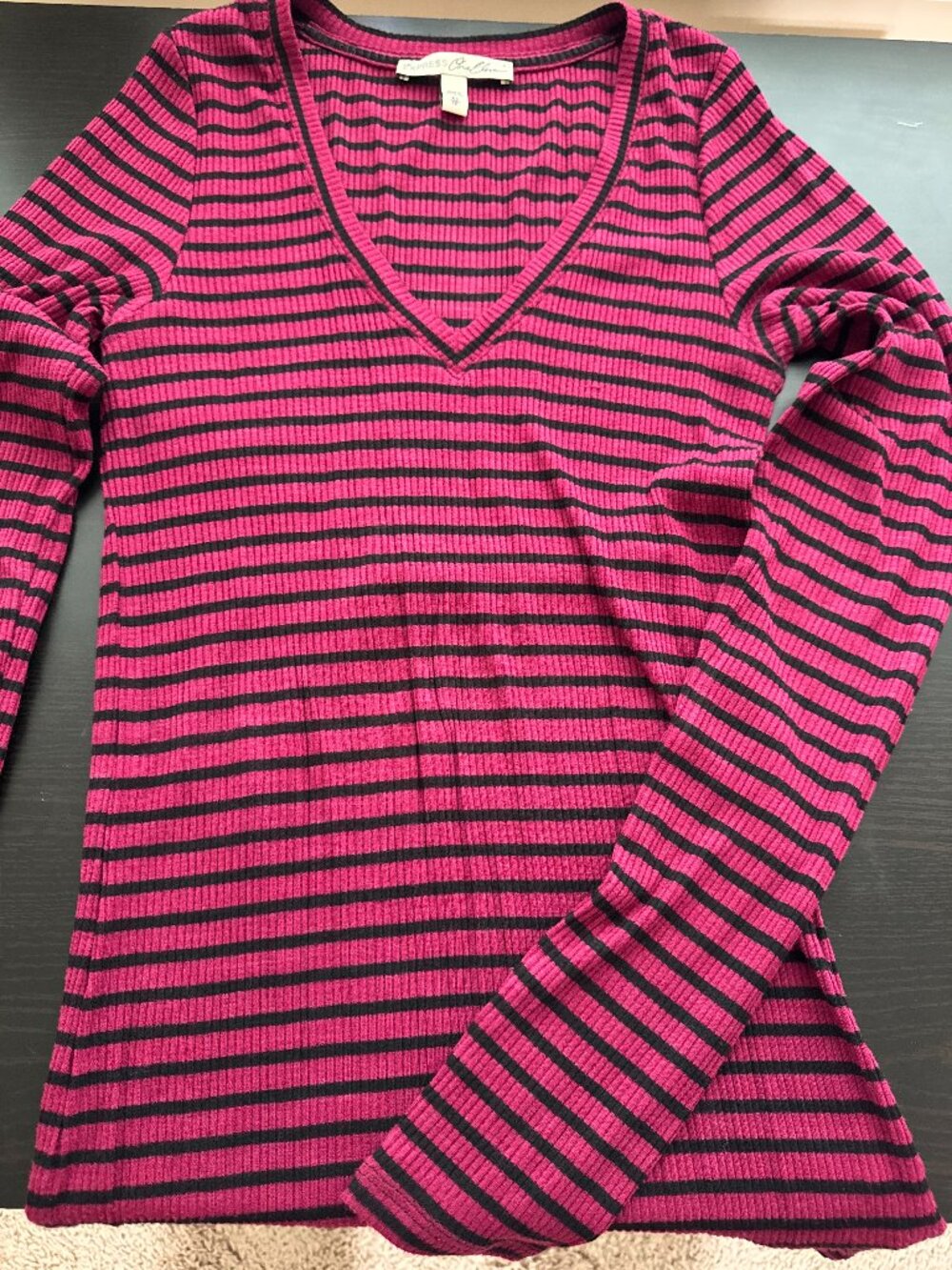Express One Eleven Ribbed Striped V-Neck Long Sleeve Top XS Magenta Black